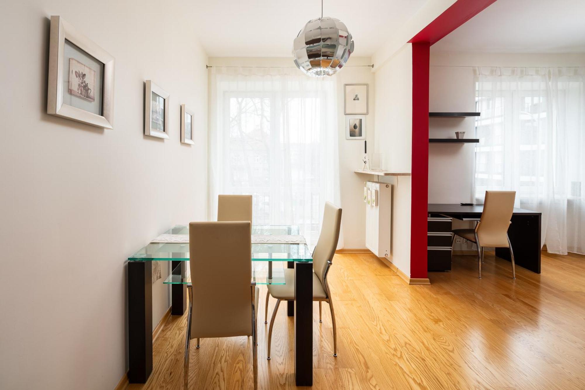 Iwicka Red Studio * Warszawa